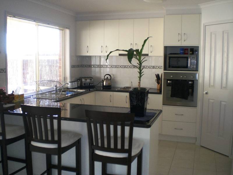 4 BEDROOM FAMILY HOME WITH GREAT ENTERTAINING Picture 2