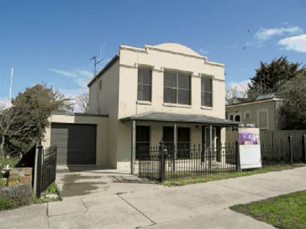 Fully Furnished Quality Residence Picture 1