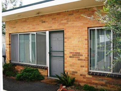 Centrally Located Picture Centrally Located Picture