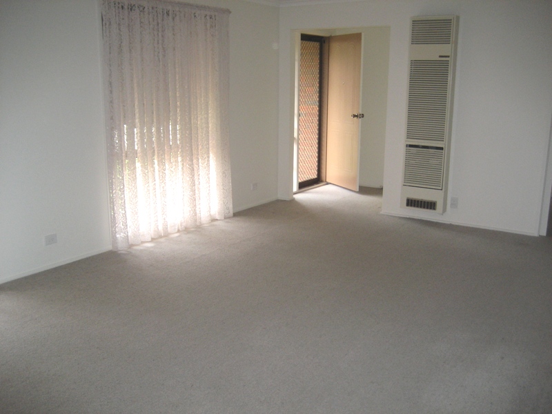 Close to Parks and Walking Tracks Picture 3