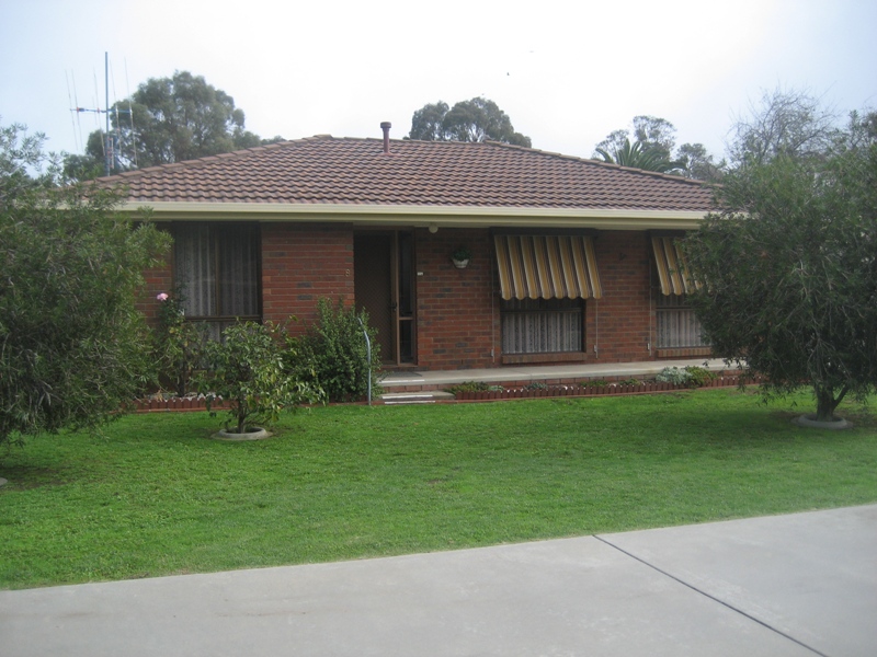 Close to Parks and Walking Tracks Picture 1