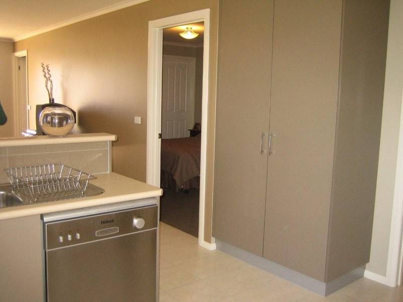 FIRST HOME BUYERS OR INVESTORS - UNIQUE 1 BEDROOM APARTMENT Picture