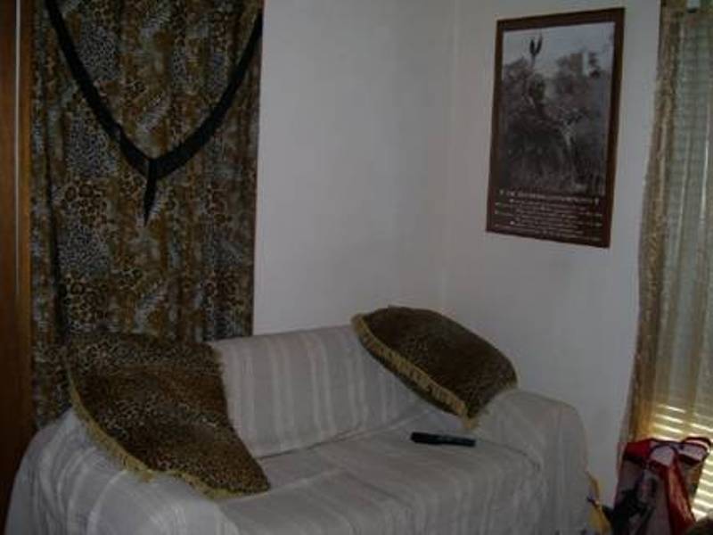 Close to University Picture 1