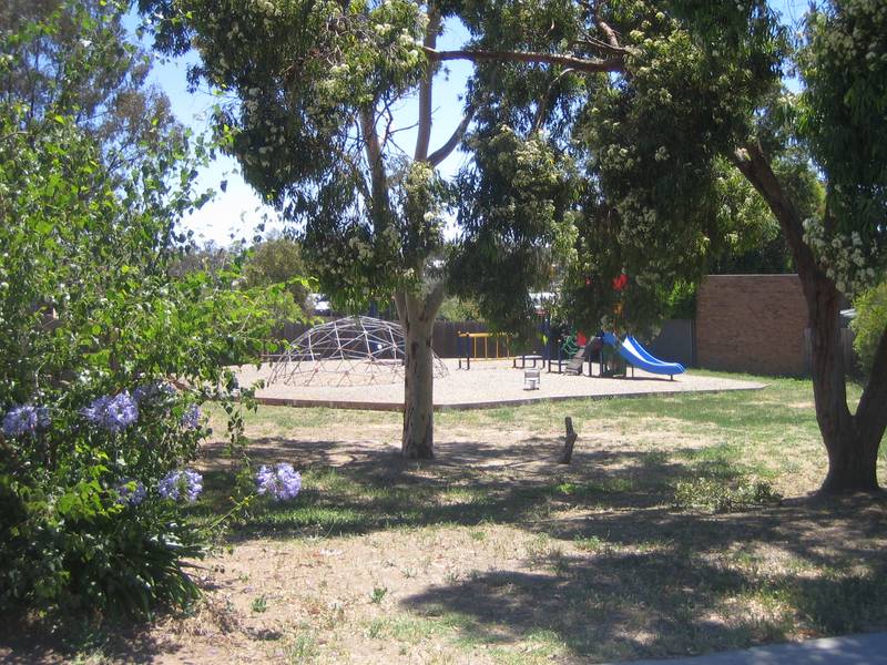 CONVENIENT LOCATION - FAMILY HOME Picture