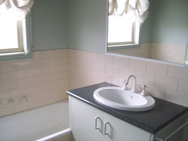 Central location Picture 3