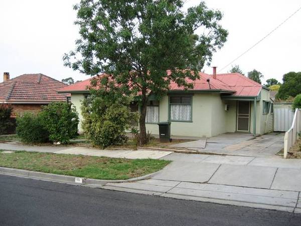 Ideal Location Picture 1