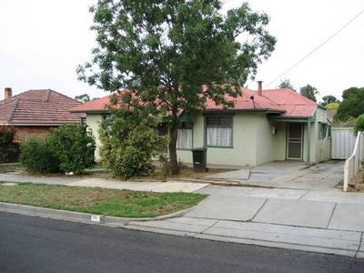 Ideal Location Picture