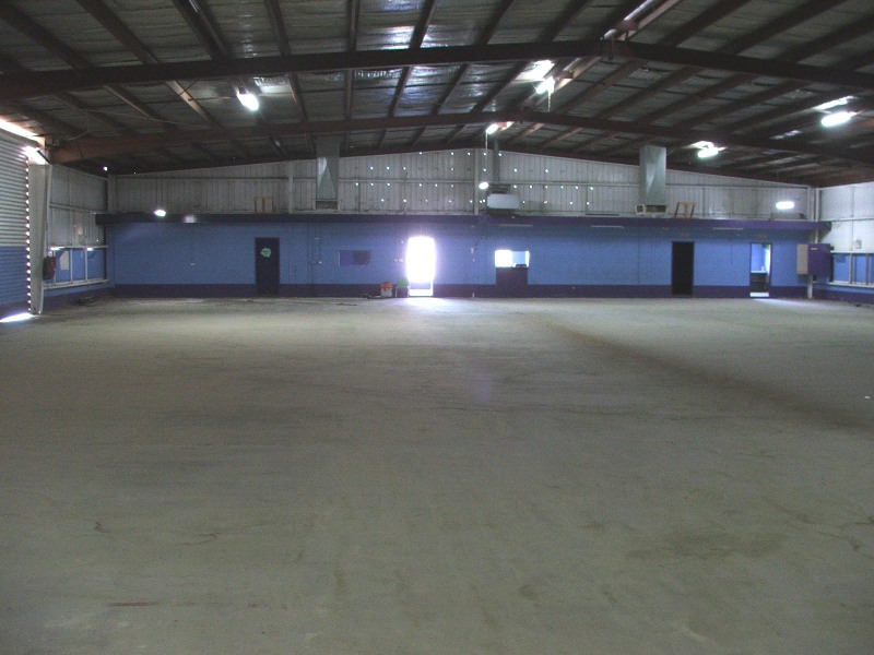 LARGE WAREHOUSE - PRIME CENTRAL LOCATION Picture 3