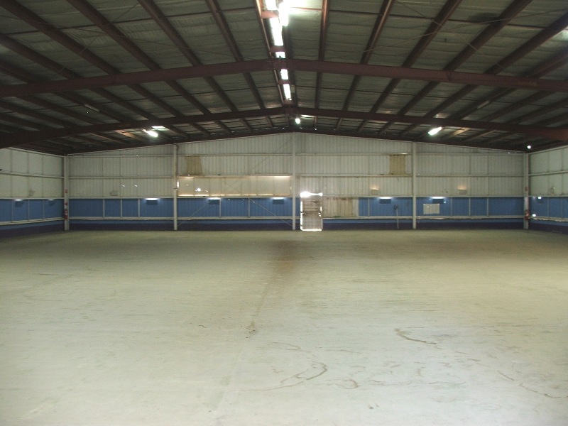 LARGE WAREHOUSE - PRIME CENTRAL LOCATION Picture 2