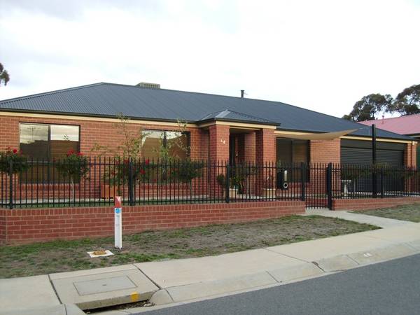 Beautiful Home in Fantastic Location Picture 3