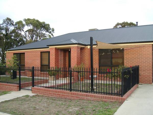 Beautiful Home in Fantastic Location Picture 1