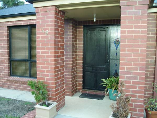 Beautiful Home in Fantastic Location Picture 2