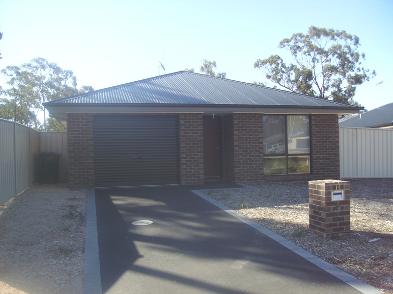 Gorgeous Property in New Estate Picture 1