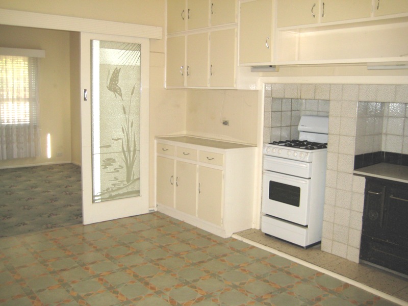 Short Walk to Centro Lansell Picture 2