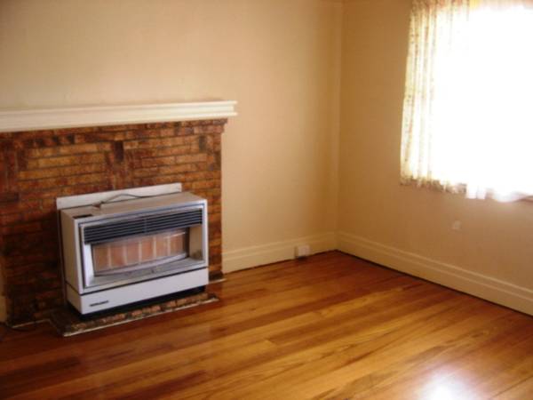 Lovely Renovated Weatherboard Home Picture 3