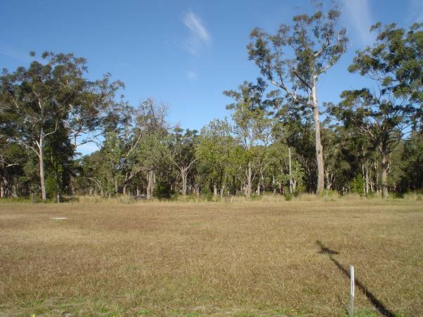 TEA GARDENS LAKES ESTATE Picture 2