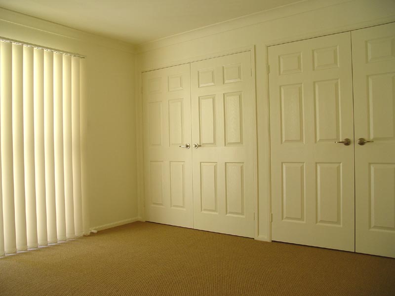 MODERN UNFURNISHED 4 BEDROOM TOWNHOUSE Picture