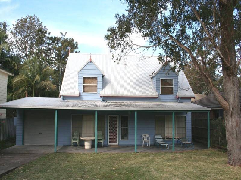 A HOME WITH STYLE! Picture 1