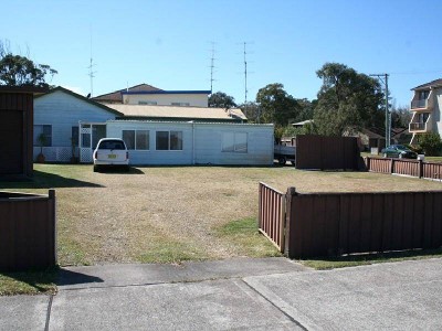 HUGE DEVELOPMENT OPPORTUNITY ON WATERFRONT SITE! Picture HUGE DEVELOPMENT OPPORTUNITY ON WATERFRONT SITE! Picture