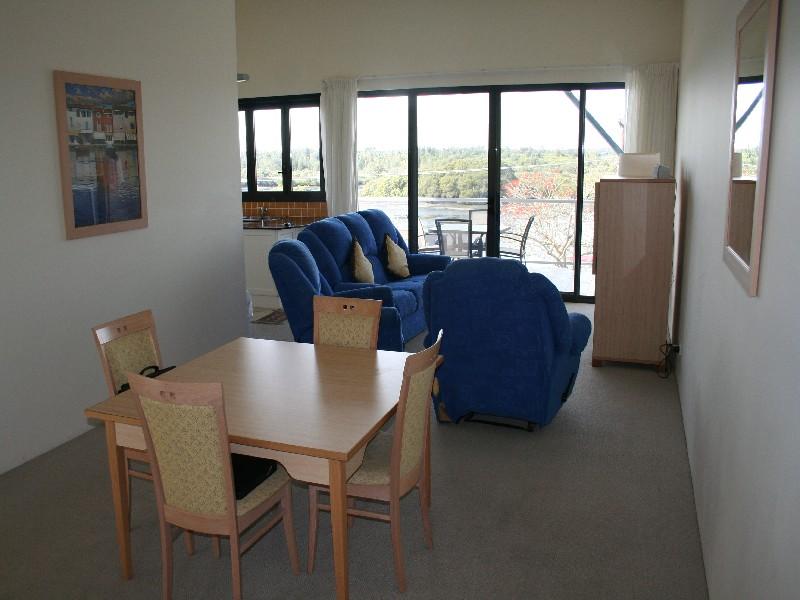Waterfront Unit - Expansive Views And INCOME EARNER!! Picture 3