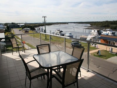 Waterfront Unit - Expansive Views And INCOME EARNER!! Picture