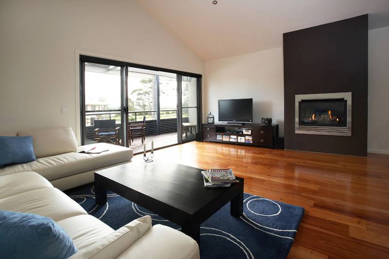 Views of Swan Bay from the balcony Picture 1