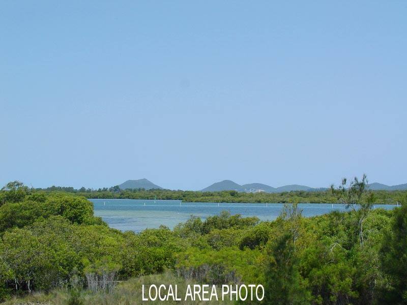 'DELIGHTFUL WATERFRONT BLOCK' Picture 2