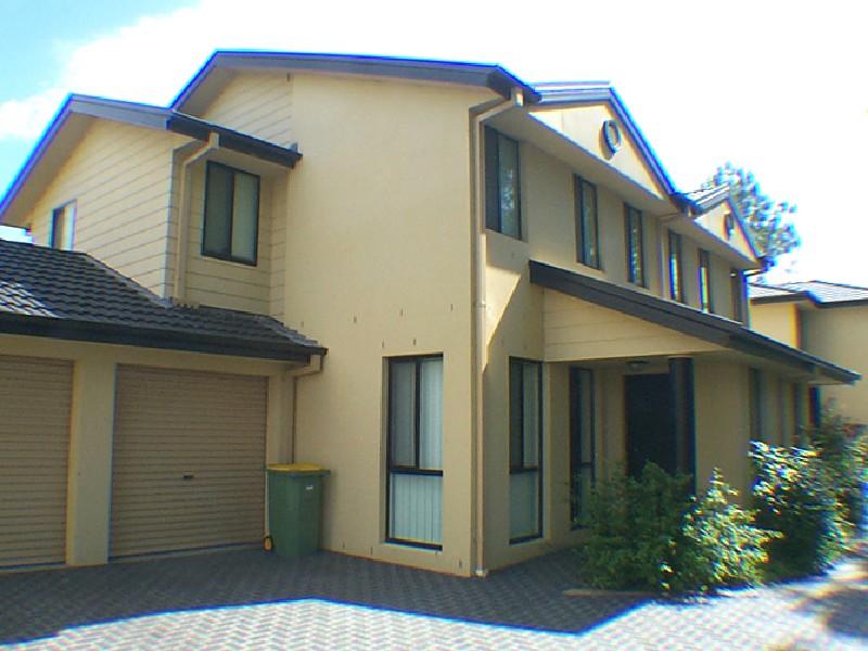 Brilliantly Remodelled Waterfront Residence Picture 1