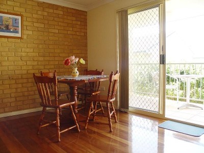 COSY TOWNHOUSE CLOSE TO BEACH Picture