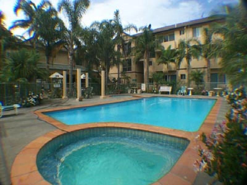 Easy Summer Days with No Maintenance! Picture 3