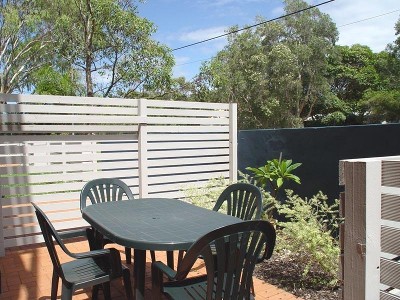 Easy Summer Days with No Maintenance! Picture