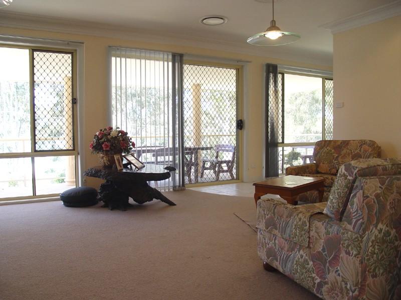 VIEWS ACROSS THE BAY Picture 2