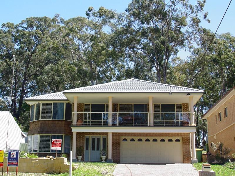 VIEWS ACROSS THE BAY Picture 1