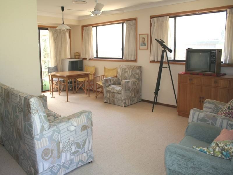 Epitome of Style, Comfort and Leisure Picture 3