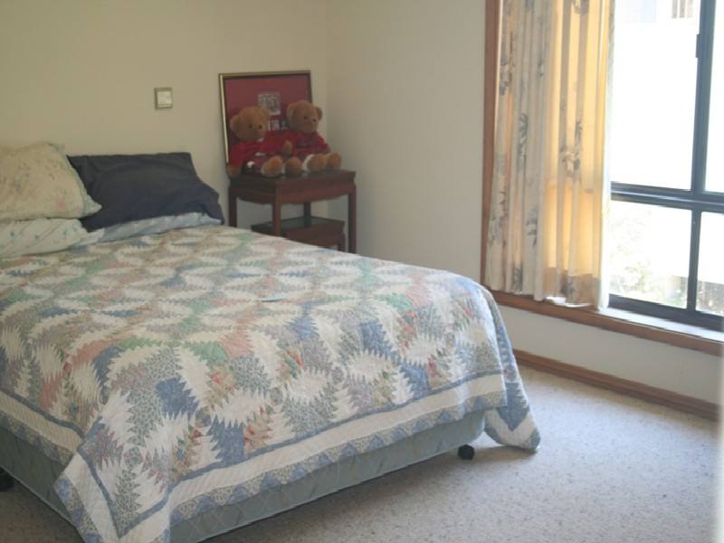 Epitome of Style, Comfort and Leisure Picture 2