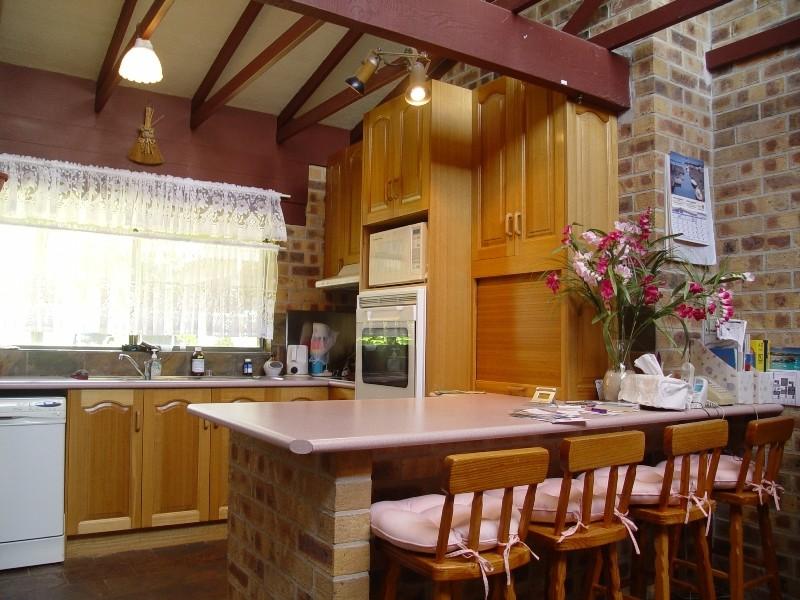 FAMILY HOME IN QUALITY LOCATION Picture 2