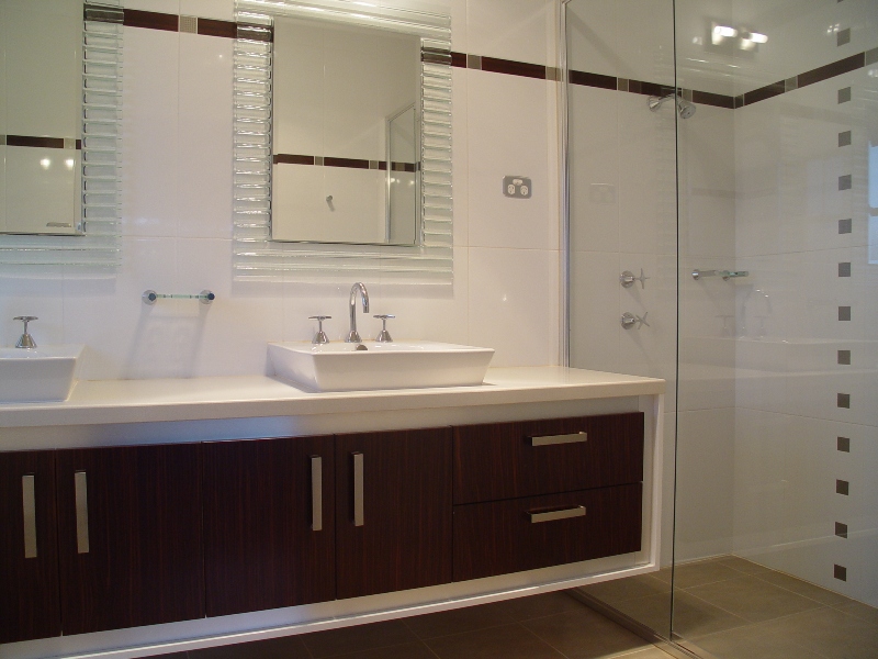 Modern 3 Bedroom Townhouse Picture
