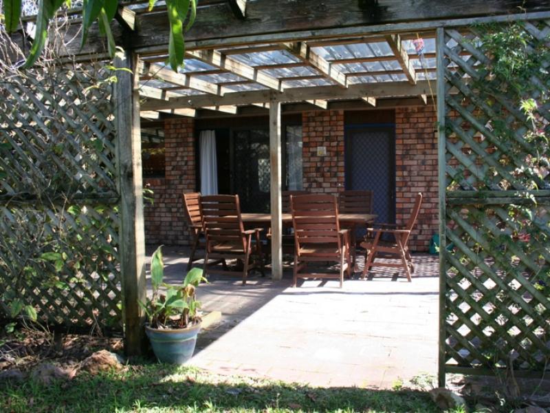 A HOME WITH STYLE! Picture 2