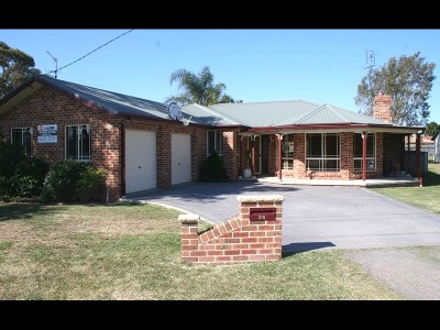 The Perfect Open Plan Family Home Picture
