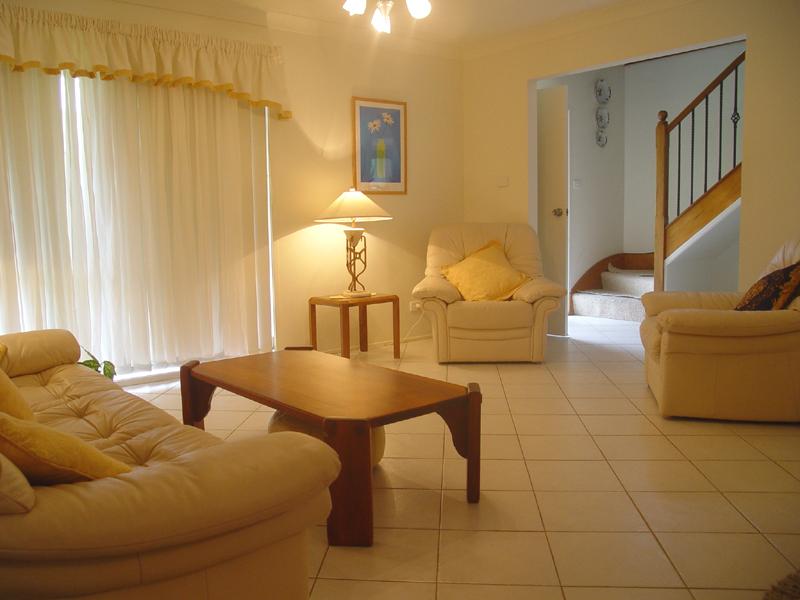 2 Kikarra Crescent, Hawks Nest Picture 2