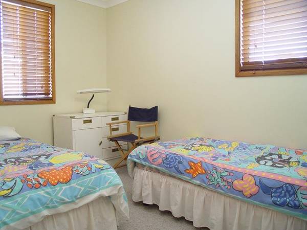 1/1 Margaret Street, Hawks Nest Picture 3
