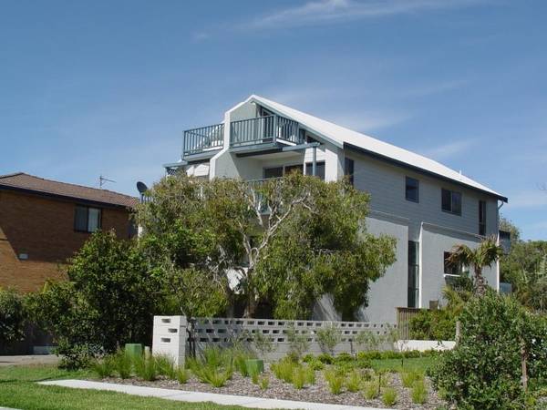 1/19 Beach Road, HAWKS NEST Picture 1