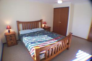 1/4 Bowral Street, HAWKS NEST Picture 3