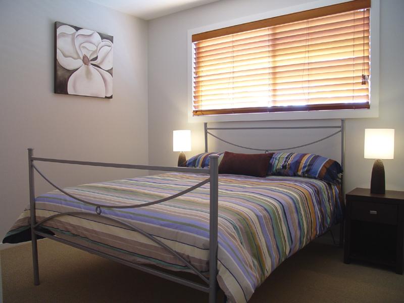 1/49 MERMAID AVENUE, HAWKS NEST Picture 3