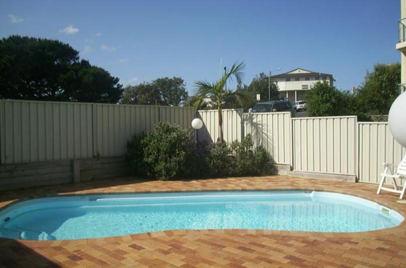 10/1 Beach Road, Hawks Nest Picture 2