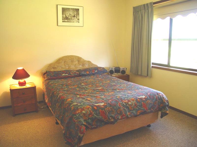 26 Koonwarra Drive, HAWKS NEST Picture 2