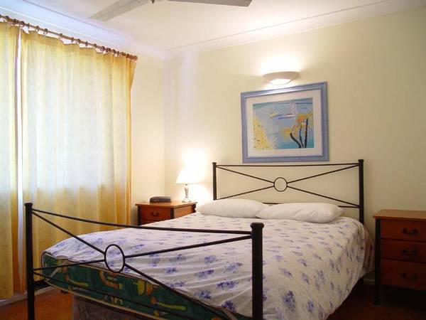 37 Binda Street, HAWKS NEST Picture 2