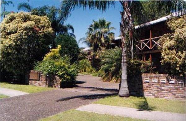 4/2 Bowral Street, HAWKS NEST Picture 1