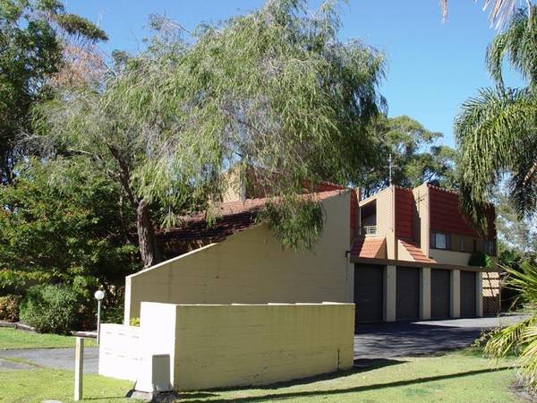 4/72 Mirreen Street, Hawks Nest Picture 1