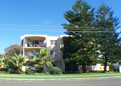 6/9 Beach Road, Hawks Nest Picture